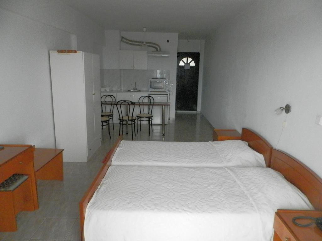 Apollon Hotel Méthana Rum bild